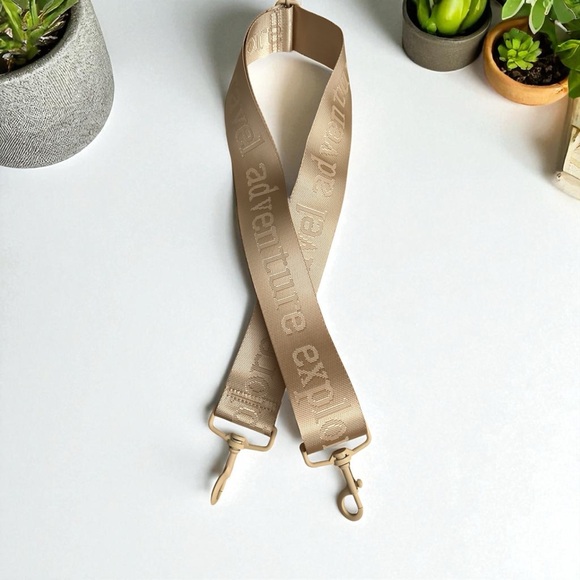 Adjustable Purse/Messenger Bag Strap “ADVENTURE EXPLORE TRAVEL” in Beige NWOT - Picture 1 of 5